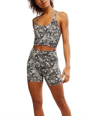 Free People Movement printed NB Short Small Black, Coral, White Versatile